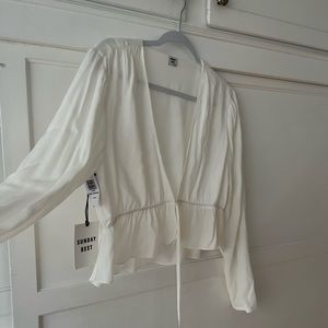 Aritzia Sunday Best Tie Up Low Cut Blouse ✨